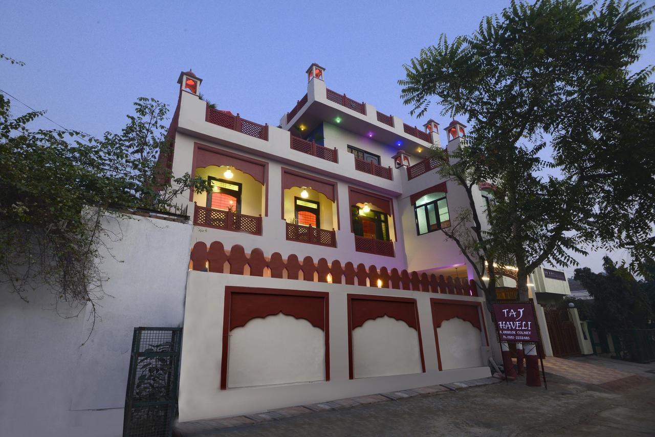 Taj Haveli Hotel Agra - Walkable Distance From Taj Mahal Exteriér fotografie