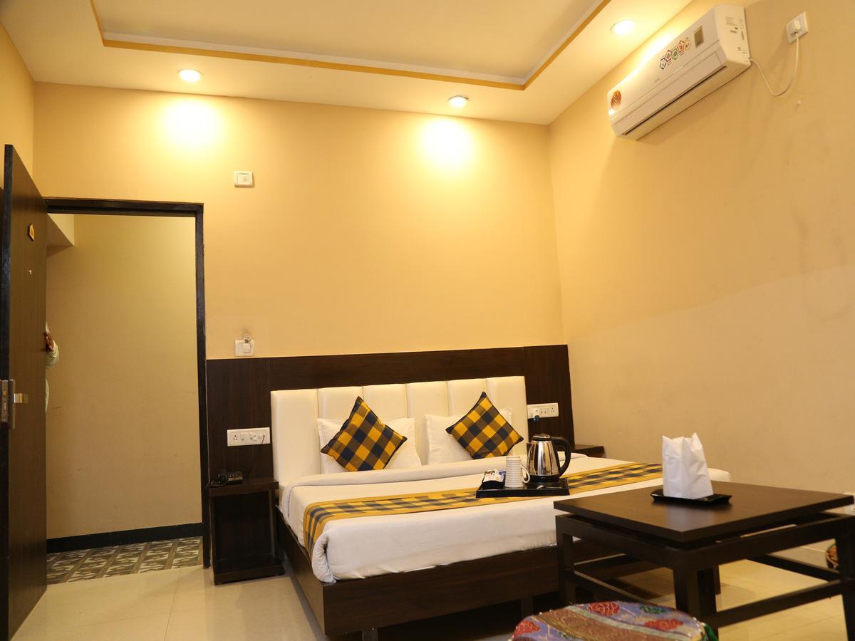 Taj Haveli Hotel Agra - Walkable Distance From Taj Mahal Exteriér fotografie